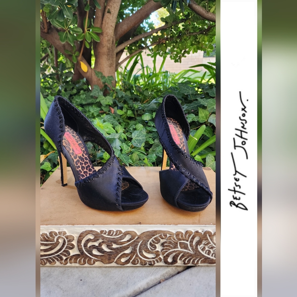 Elegant Betsey Johnson Black Satin Peep-Toe Heels